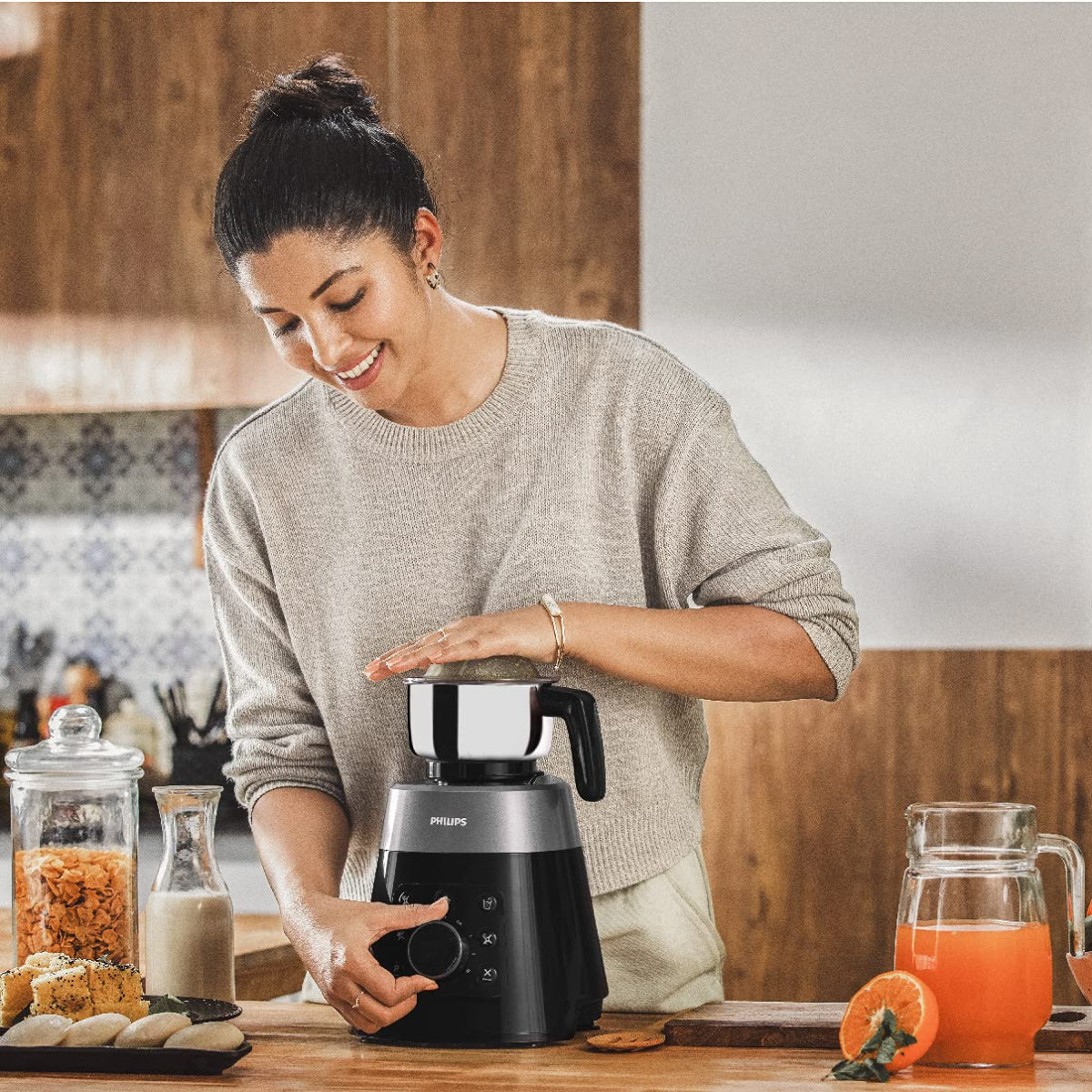 Philips 750 Watt Mixer Grinder - More power Less Noise Mixer Grinder, Smart Touch Mode - HL7777/00
